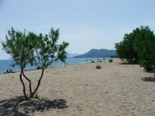 Kampos Beach