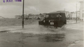 Την παραλία της Σάμου χτυπά η προβέτζα στις 8-3-1962