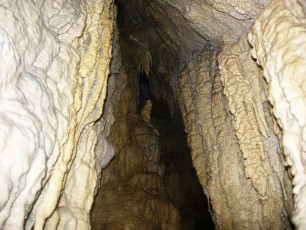 Σπήλαιο Σαραντασκαλιώτισσα