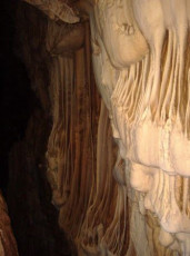 Σπήλαιο Ξιφάκια