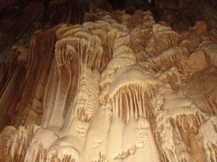 Σπήλαιο Ξιφάκια