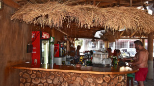 Το beach bar Τορτούγκα