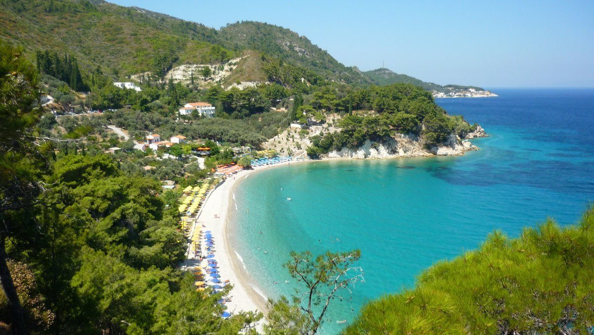 Παραλία Τσαμαδού. Μιά από τις πιο δημοφιλείς της Σάμου - iSamos.gr